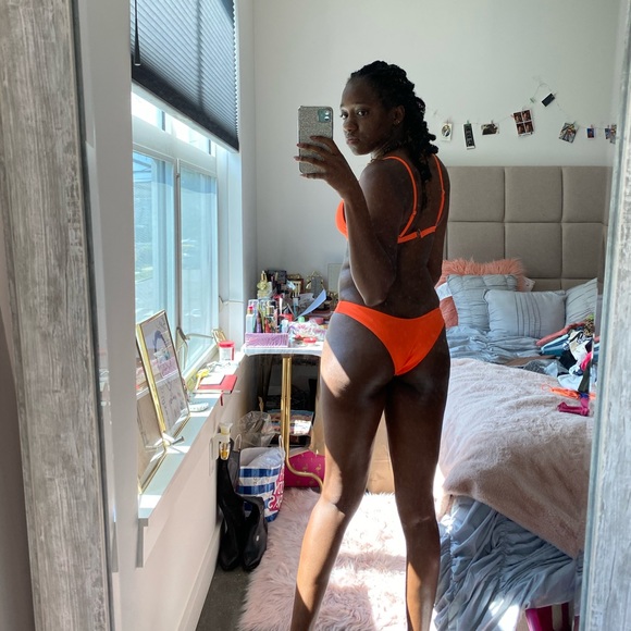 ⚠️ SOLD⚠️ Neon orange bikini - Picture 3 of 4